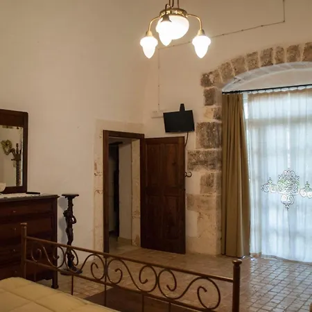 Antonelli Piangevino * Monopoli